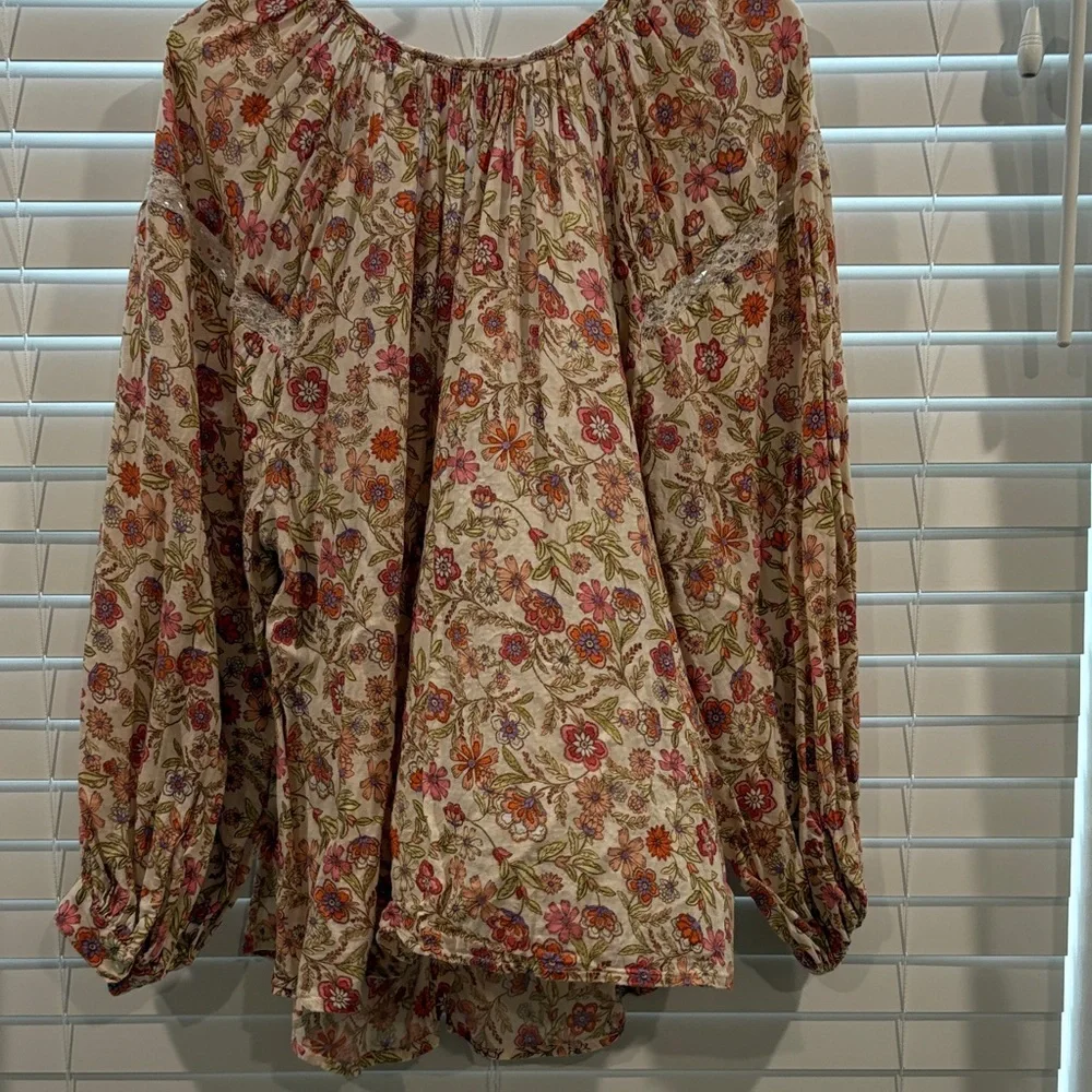 Old Navy Floral Print Women's Top—Size 2x - Picture 4 of 4